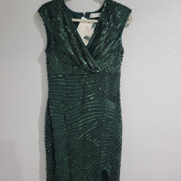 Mac Duggal - Cap Sleeve Sequined Evening Gown - Forest Green Size 8 #5441 NWT - Picture 5 of 17